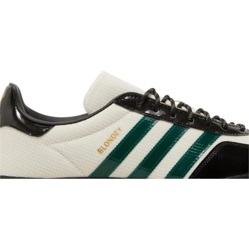 Blondey McCoy x A.B. Gazelle Indoor 'Noble Green'