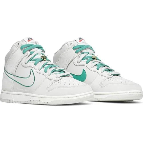 Dunk High SE GS ’First Use Pack - Green Noise’