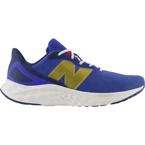 נעלי סניקרס FuelCell SuperComp בצבע כְּחוֹל מדגם Fresh Foam Arishi v4 'Marine Blue Hot Marigold' מבית היוצר של חברת הענק ניו באלאנס