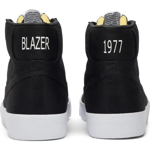 Nike Blazer Low LE ’Triple Black’