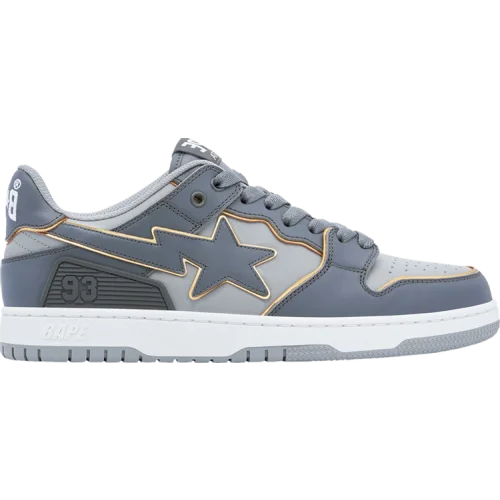 נעלי סניקרס Sk8 Sta בצבע אפור מדגם Sk8 Sta #3 L 'Gray Gold' מבית היוצר של חברת הענק BAPE