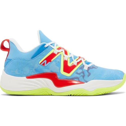 נעלי סניקרס שני WXY V3 בצבע כְּחוֹל מדגם Two WXY V3 'Summer Basketball' מבית היוצר של חברת הענק ניו באלאנס