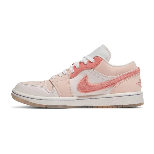 Wmns Air Jordan 1 Low SE Mighty Swooshers