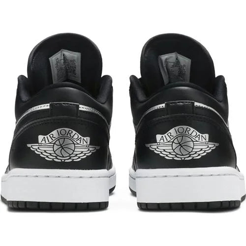 Wmns Air Jordan 1 Low SE ’Silver Toe’