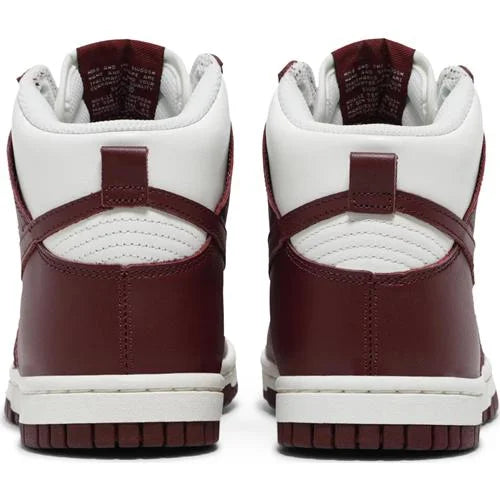 Wmns Dunk High ’Team Red’