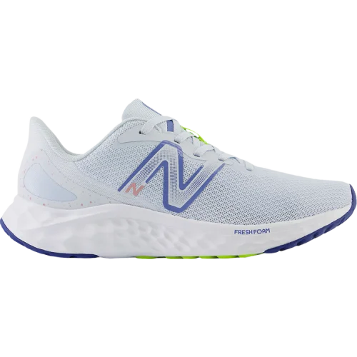 נעלי סניקרס FuelCell SuperComp בצבע כְּחוֹל מדגם Wmns Fresh Foam Arishi v4 'Ice Blue Night Sky' מבית היוצר של חברת הענק ניו באלאנס