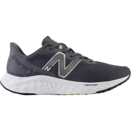 נעלי סניקרס FuelCell SuperComp בצבע שָׁחוֹר מדגם Wmns Fresh Foam Arishi v4 'Magnet Light Gold Metallic' מבית היוצר של חברת הענק ניו באלאנס