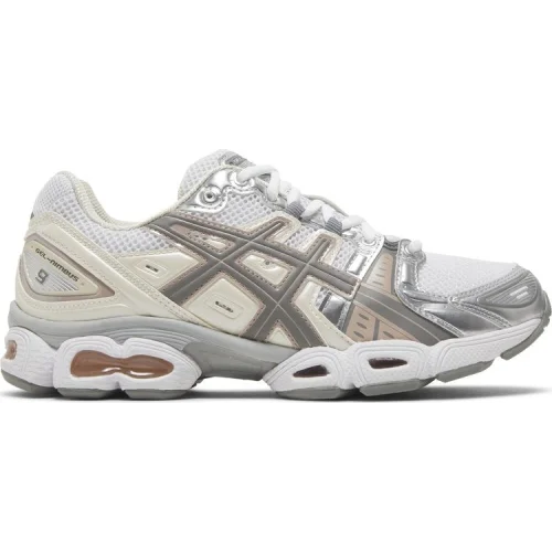 נעלי סניקרס ג'ל נימבוס בצבע לבן מדגם Wmns Gel Nimbus 9 'White Oatmeal' מבית היוצר של חברת הענק אסיקס