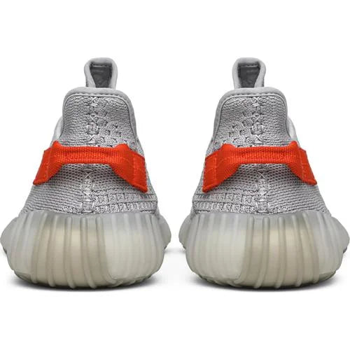 Yeezy Boost 350 V2 ’Tail Light’