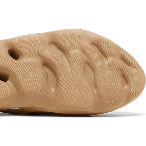 Yeezy Foam Runner 'Clay Taupe'