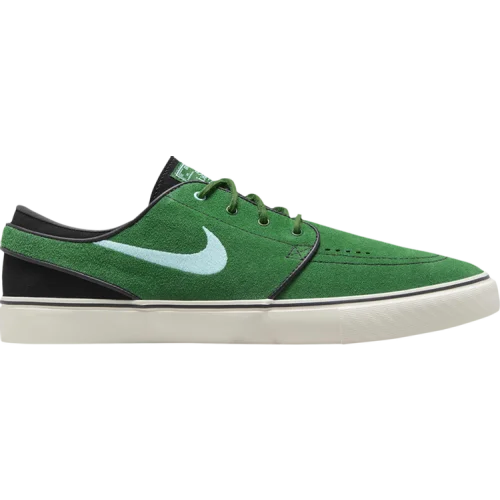 נעלי סניקרס סטפן יאנוסקי בצבע ירוק מדגם Zoom Stefan Janoski+ SB 'Gorge Green' מבית היוצר של חברת הענק נייקי