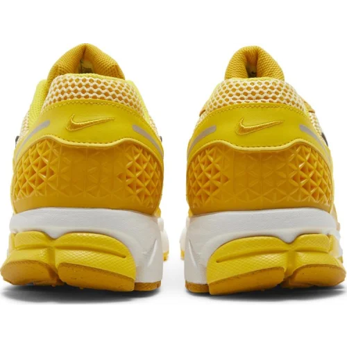 Zoom Vomero 5 'Yellow Ochre'