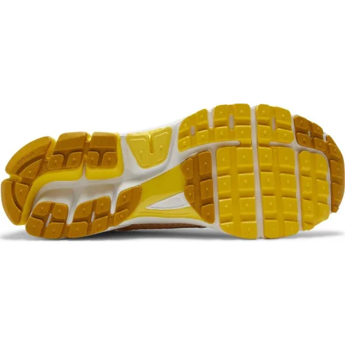 Zoom Vomero 5 'Yellow Ochre'