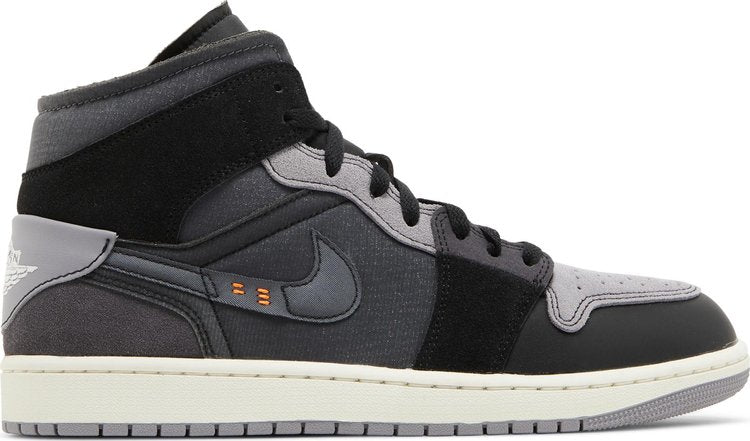 נעלי סניקרס Air Jordan 1 Mid SE Craft 'Inside Out - Black' של המותג נייקי בצבע שָׁחוֹר עשויות עור (זמש)