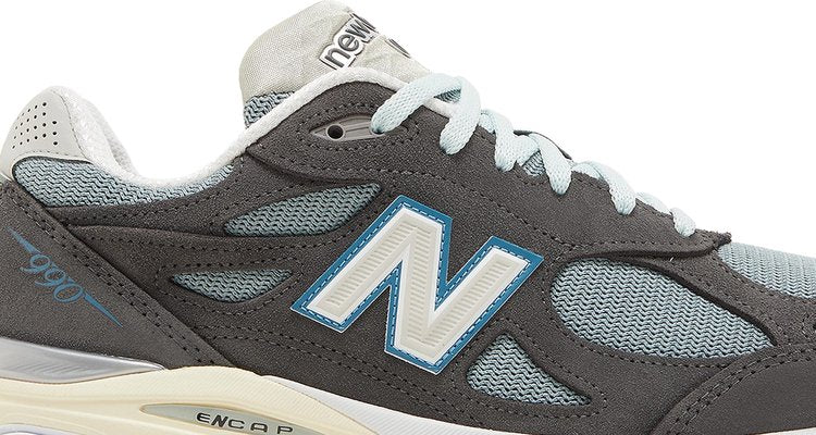 Kith x 990v3 תוצרת ארה"ב 'Steel Blue'