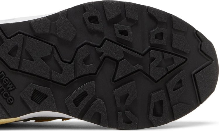 580 'Olive Leaf'