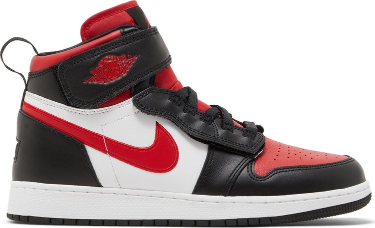 נעלי סניקרס Air Jordan 1 High FlyEase GS 'Bred Toe' של המותג נייקי בצבע אָדוֹם עשויות עוֹר