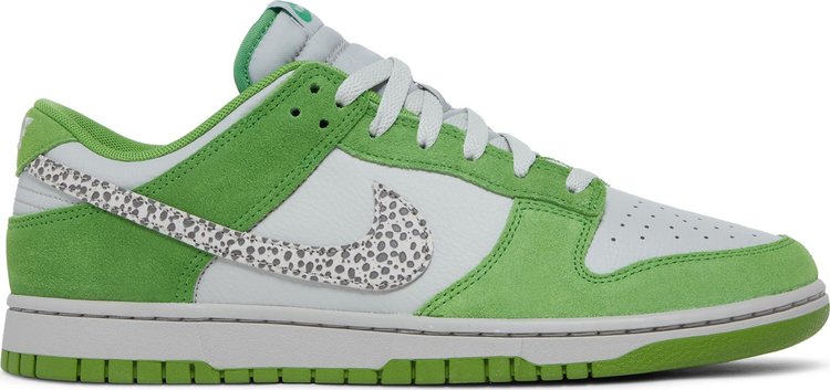 נעלי סניקרס Dunk Low 'Safari Swoosh - Chlorophyll' של המותג נייקי בצבע ירוק עשויות עוֹר