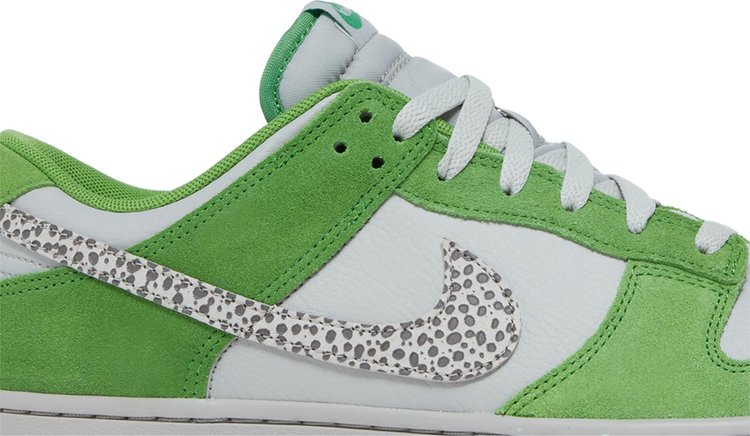 Dunk Low 'Safari Swoosh - Chlorophyll'