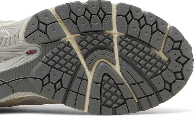 2002R 'Lunar New Year - Concrete'