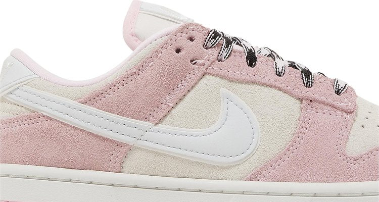 Wmns Dunk Low LX 'Pink Foam'