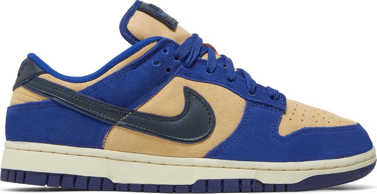 נעלי סניקרס Wmns Dunk Low LX 'Blue Suede' של המותג נייקי בצבע כְּחוֹל עשויות עור (זמש)