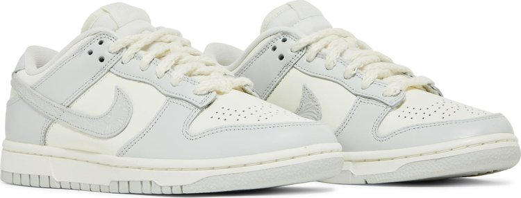 Wmns Dunk Low 'Needlework'