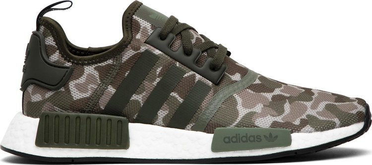 נעלי סניקרס NMD_R1 'Duck Camo' של המותג אדידס בצבע ירוק עשויות