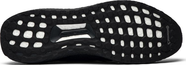 Undefeated x UltraBoost 1.0 'Blackout'