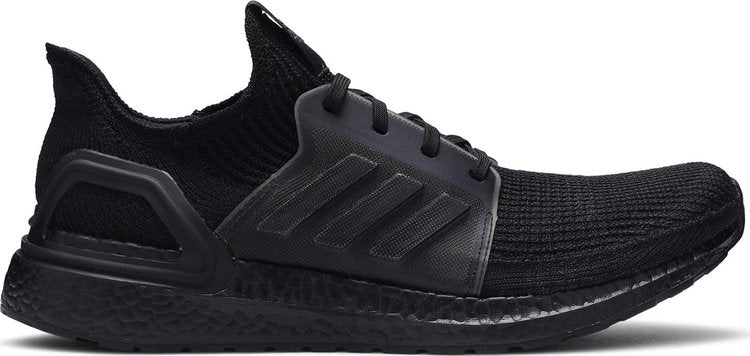 נעלי סניקרס UltraBoost 19 'Triple Black' של המותג אדידס בצבע שָׁחוֹר עשויות ניילון פוליאסטר Primeknit 360