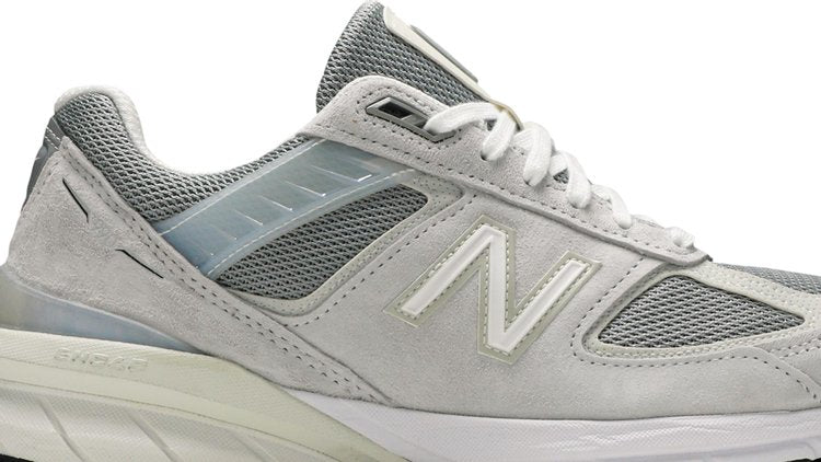 990v5 תוצרת ארה"ב 'Nimbus Cloud Silver'