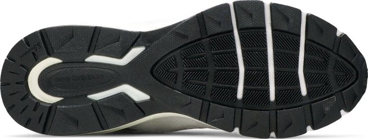 990v5 תוצרת ארה"ב 'Nimbus Cloud Silver'