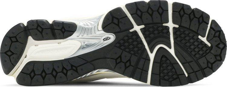 thisisneverthat x 2002R 'White'