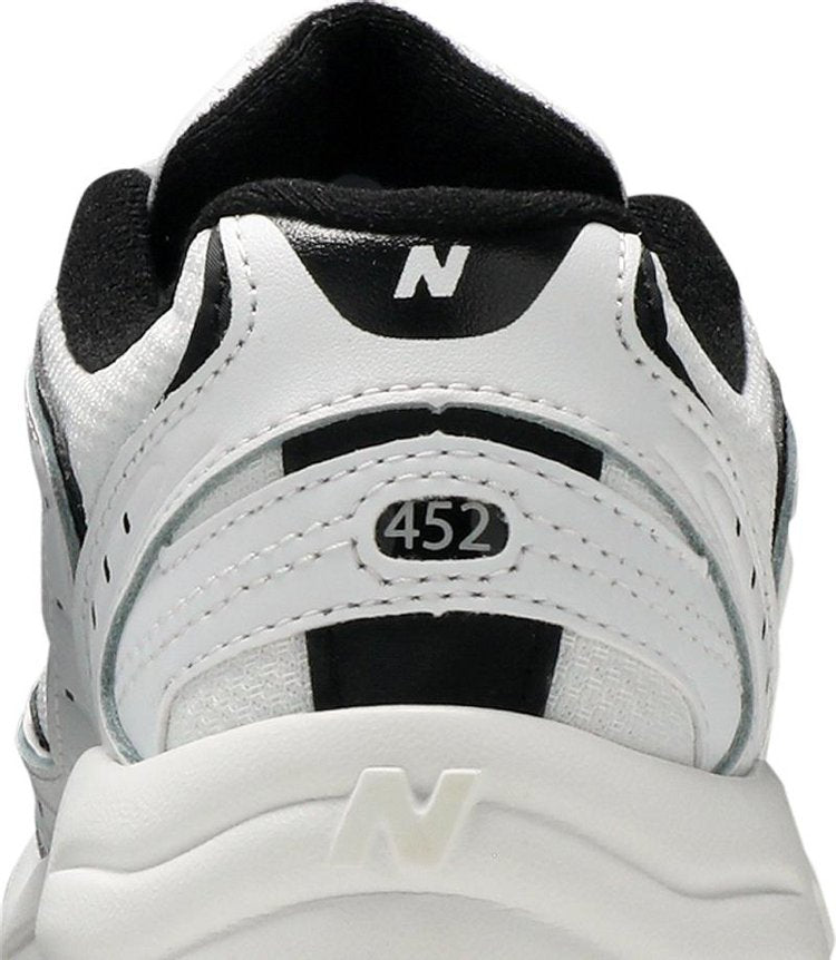 Wmns 452 'White Black'