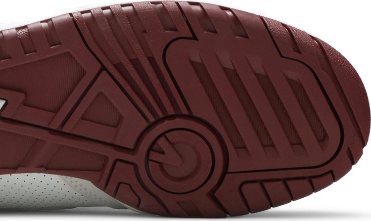 550 'Burgundy'