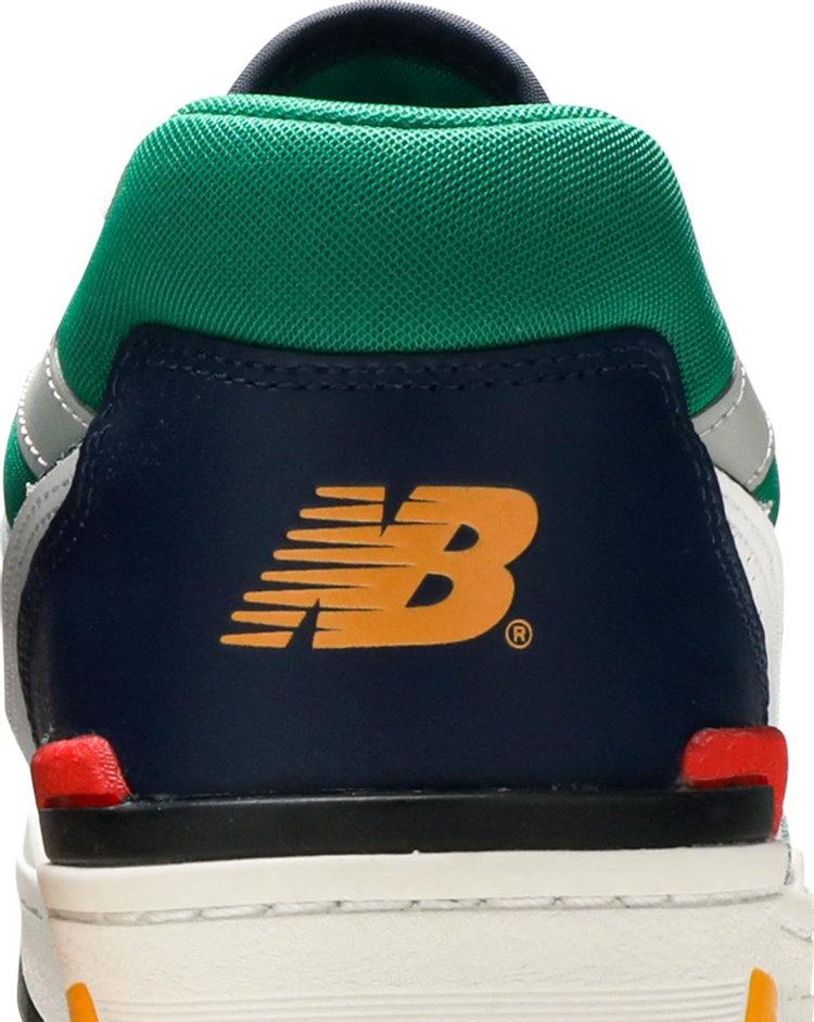 550 'Oak Leaf Green Red'