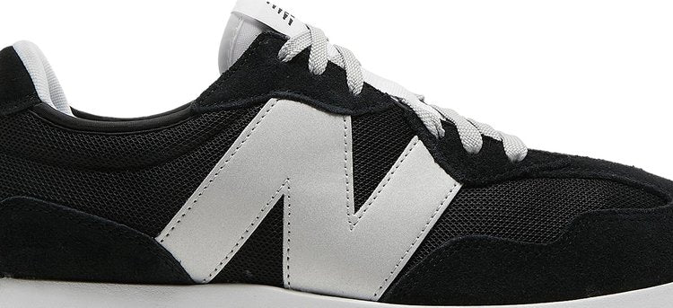 327 'Black Metallic Silver'