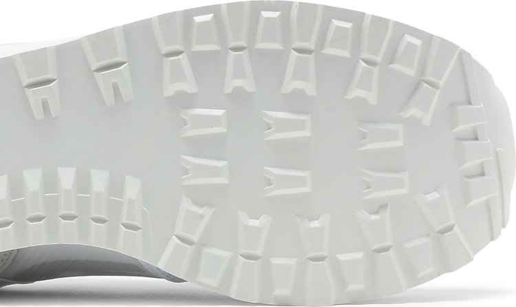 574 'White Summer Fog'