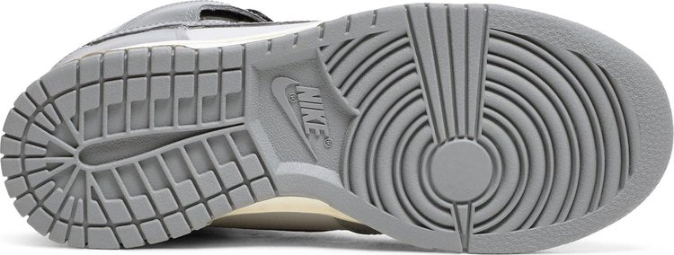 Wmns Dunk High 'Aged Grey'