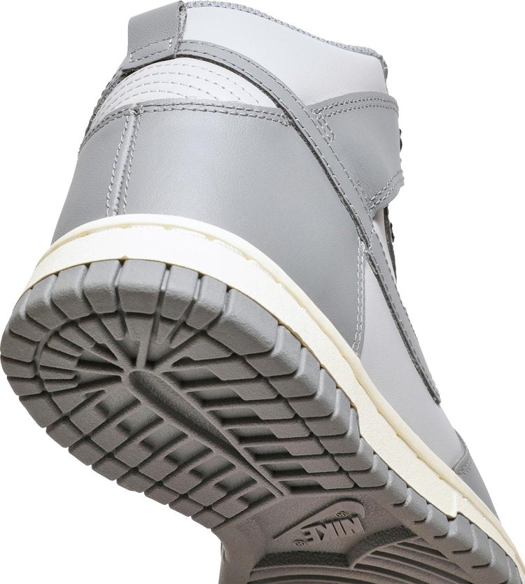 Wmns Dunk High 'Aged Grey'