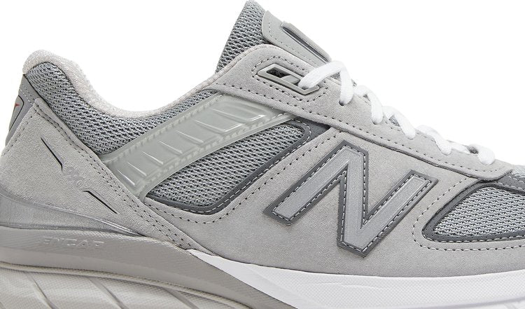 990v5 Made in USA B Wide 'Castlerock'