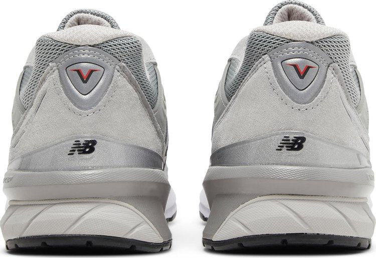 990v5 Made in USA B Wide 'Castlerock'