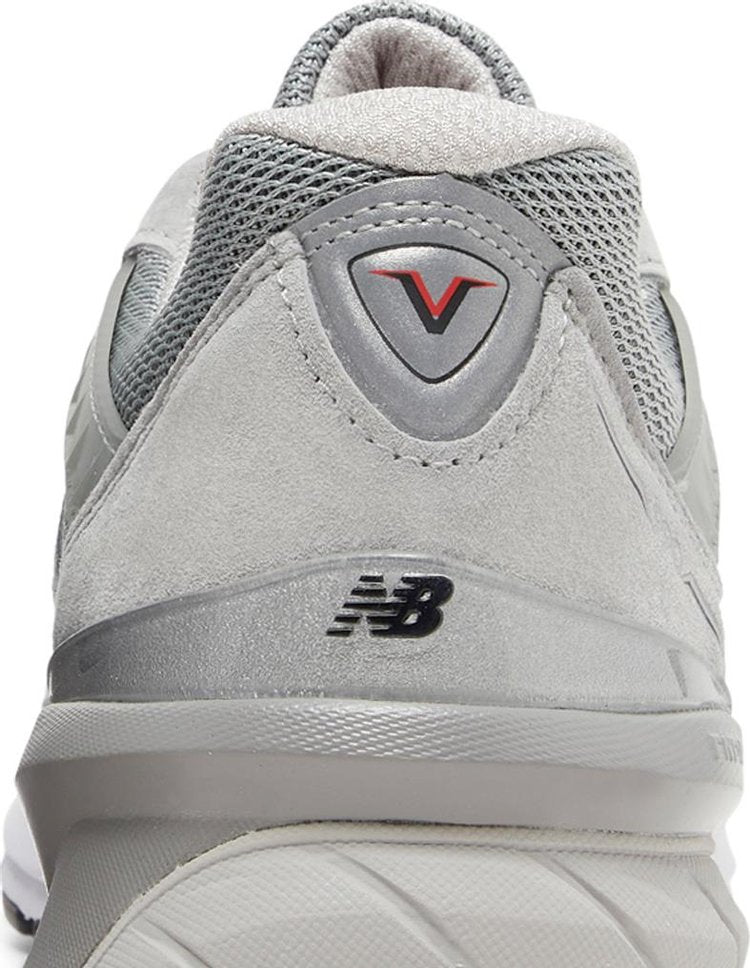 990v5 Made in USA B Wide 'Castlerock'