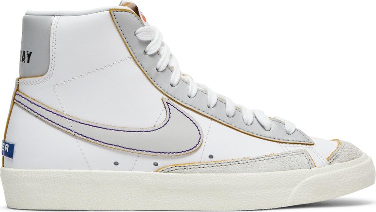 נעלי סניקרס Wmns Blazer Mid '77 'The New Way' של המותג נייקי בצבע לבן עשויות עוֹר