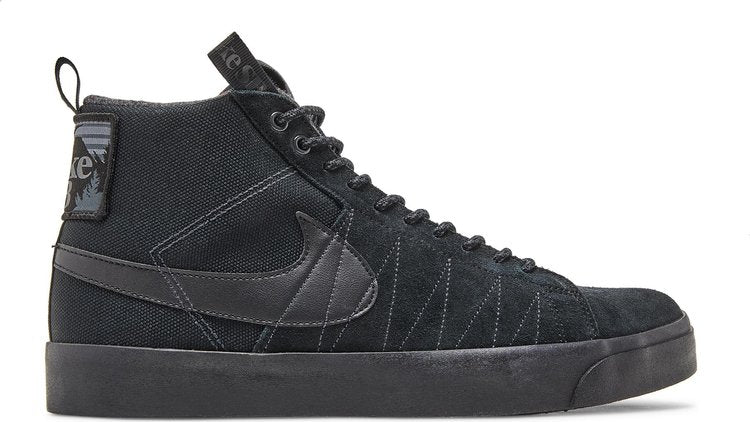 נעלי סניקרס Blazer Mid Premium SB 'Acclimate Pack - Triple Black' של המותג נייקי בצבע שָׁחוֹר עשויות עור (זמש)