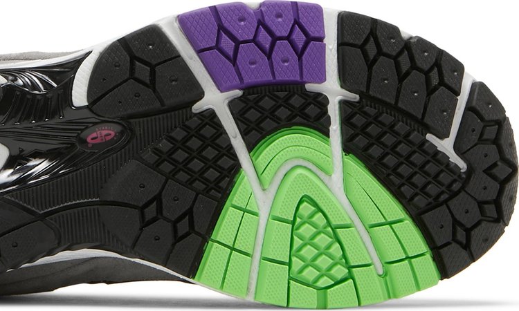 DTLR x 2002R 'Masquerade'