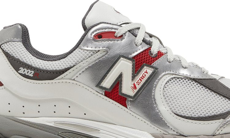2002R 'Silver Metallic Team Red'