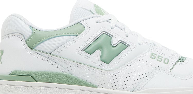 550 'White Mint Green'