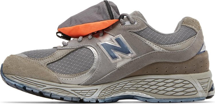 2002R 'Pouch - Castle Grey'