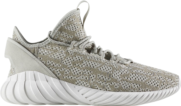 נעלי סניקרס Tubular Doom Sock Primeknit 'Sesame' של המותג אדידס בצבע שָׁזוּף עשויות
